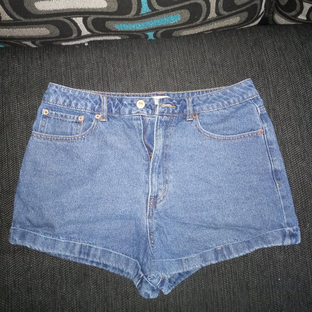 Forever 21 medium wash Jeans shorts